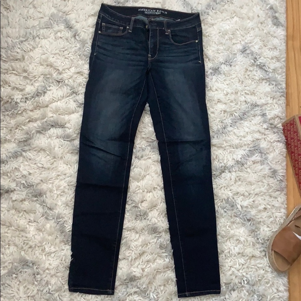 AEO dark wash super stretch skinny jean (6 LONG)